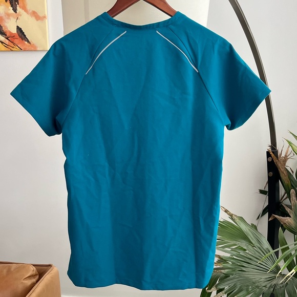 NWT Figs Tela Classic Scrub Top - Picture 5 of 5
